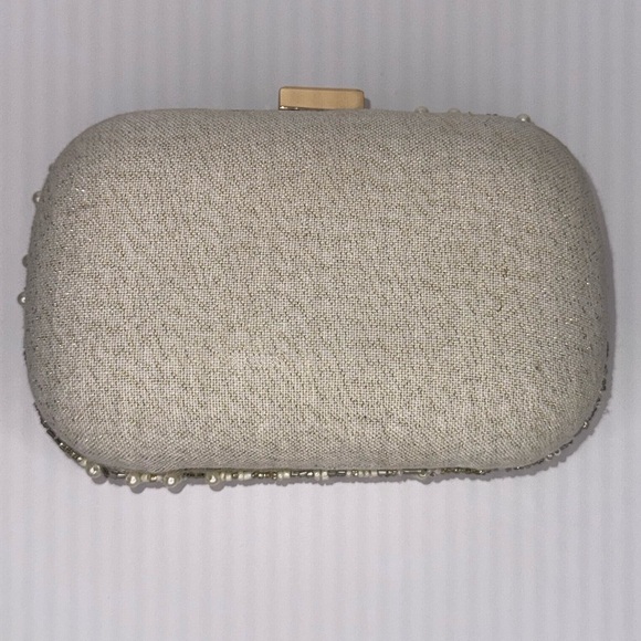 Lulu’s Elegant Beaded Clutch w/ Gold Chain (worn once) - Picture 3 of 7